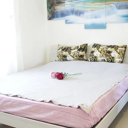 Chiara Affitta Guest house *