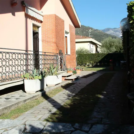 Chiara Affitta * Carrara